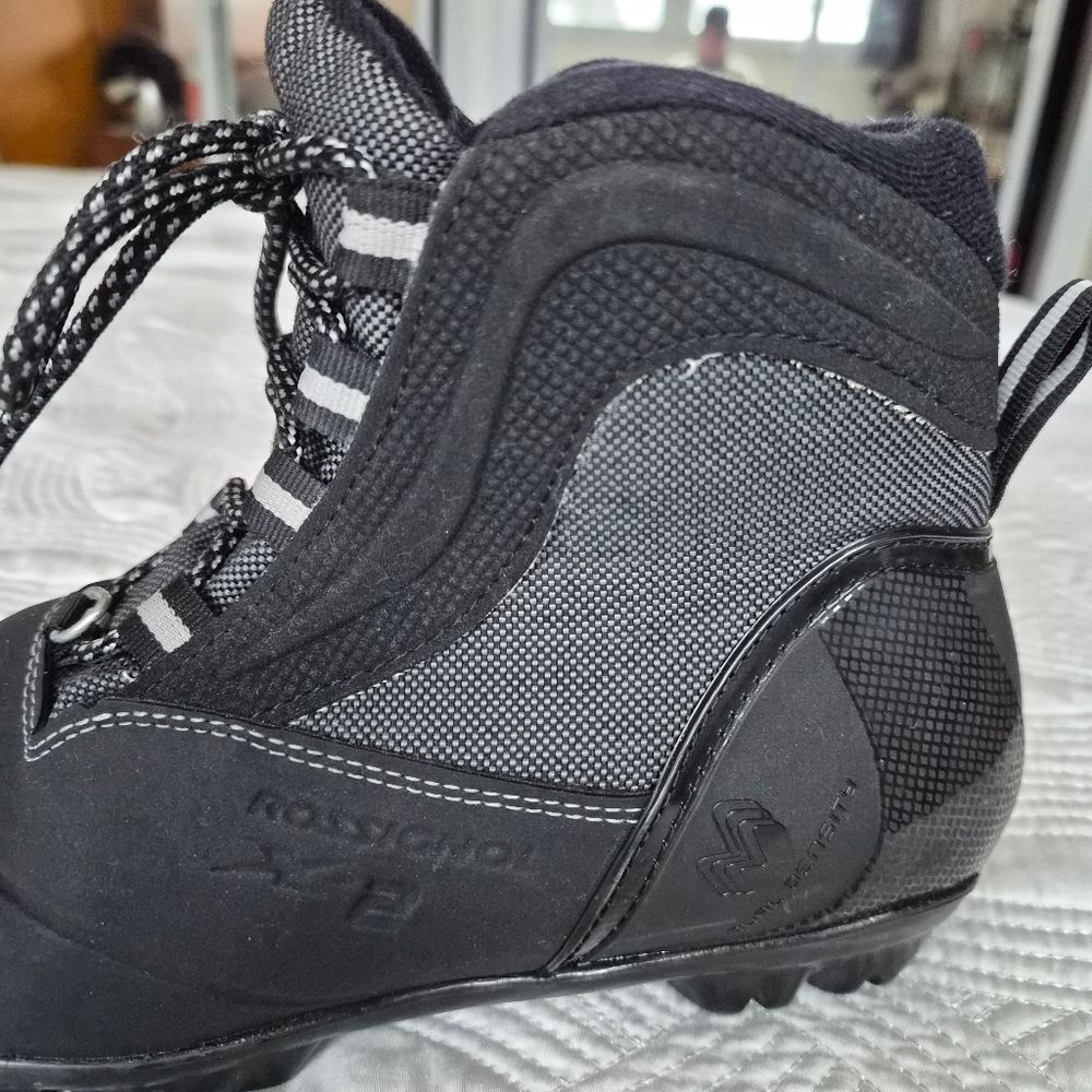 Rossignol Women's Black and Gray Cross Country Ski Boots $45 - Picture 5 of 16